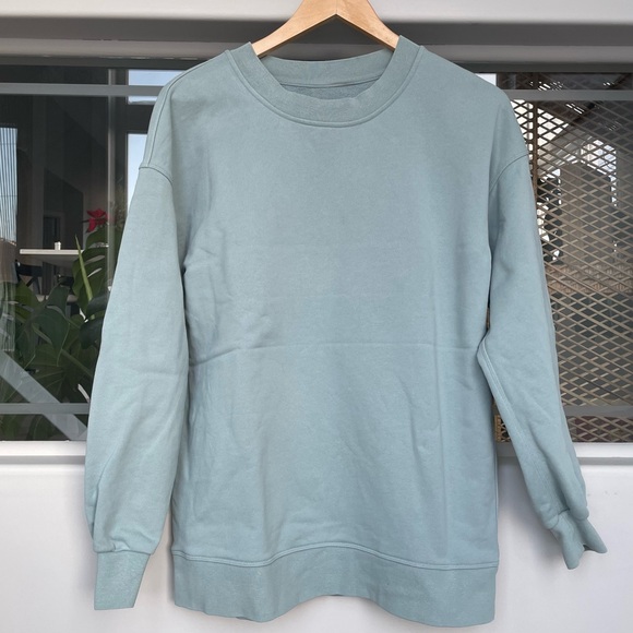 SOLD LULULEMON Perfectly Oversized Crew Blue Cast Size 2/4 - Picture 3 of 7